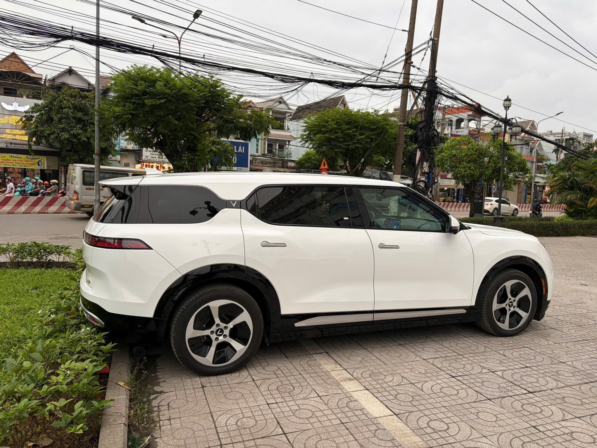 Giá lăn bánh vf9 eco tại Hải Phòng