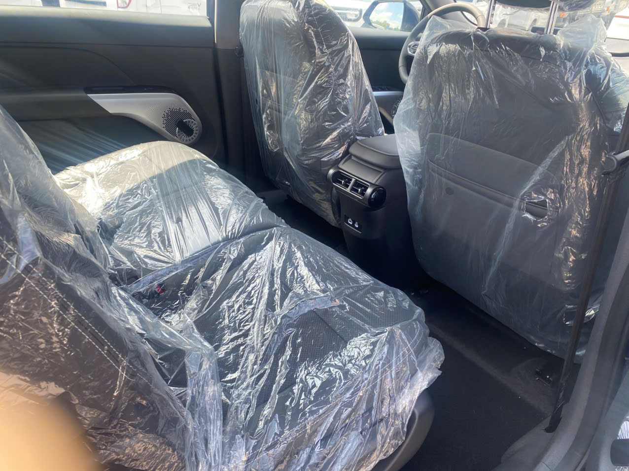 VinFast VF MPV 7 màu xanh biển