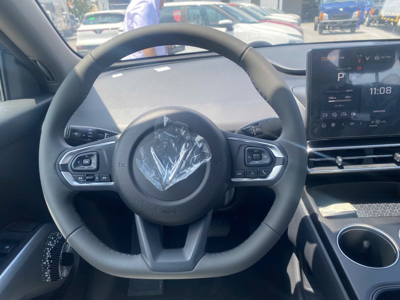 VF MPV 7 màu xanh biển