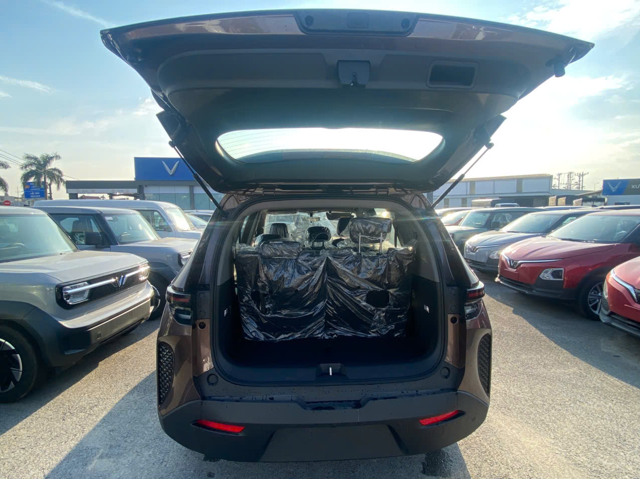 Khoang hành lý MPV7