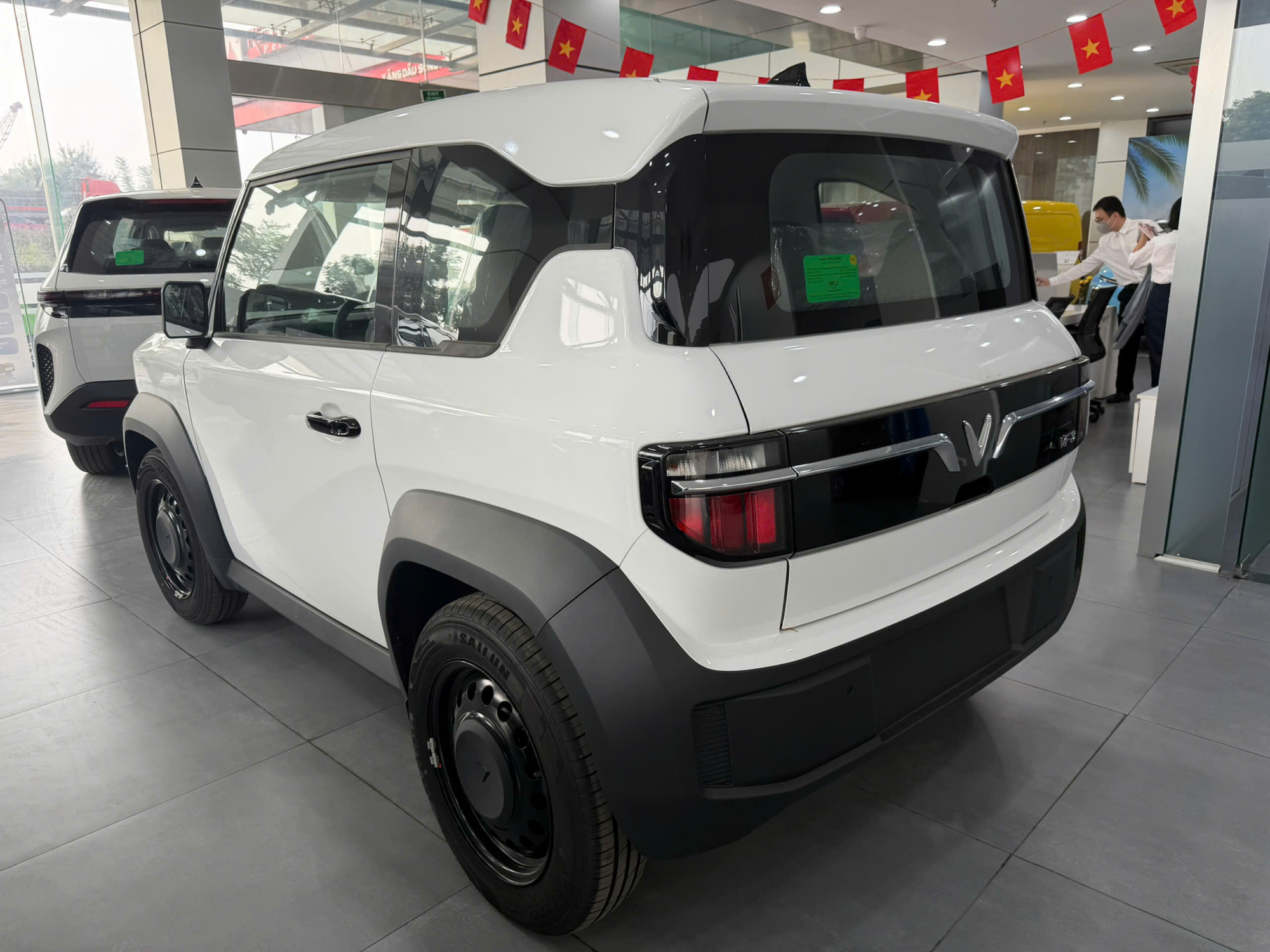 Ngoại Thất VF3 Eco