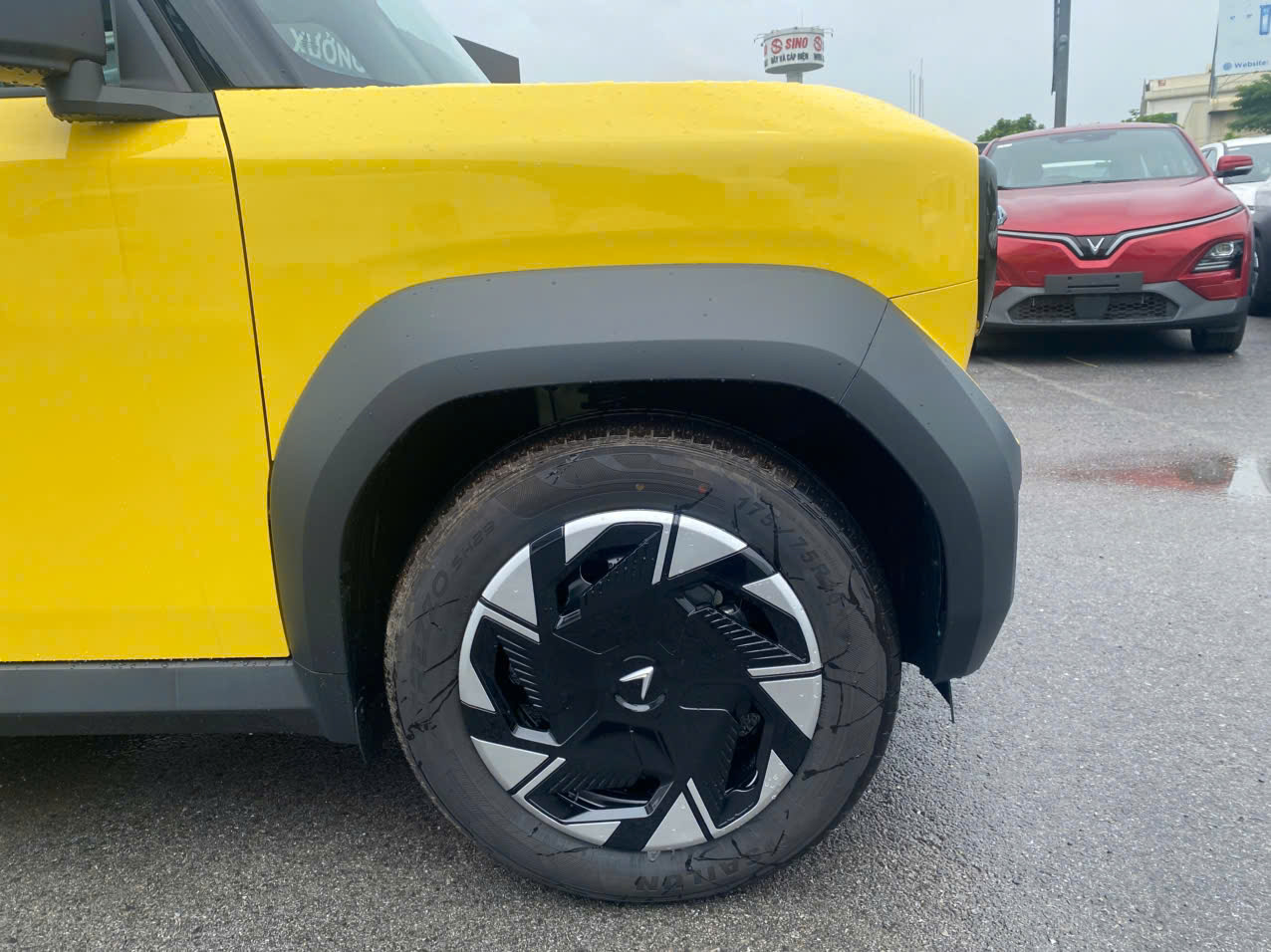 mặt La-zăng VF3 Plus