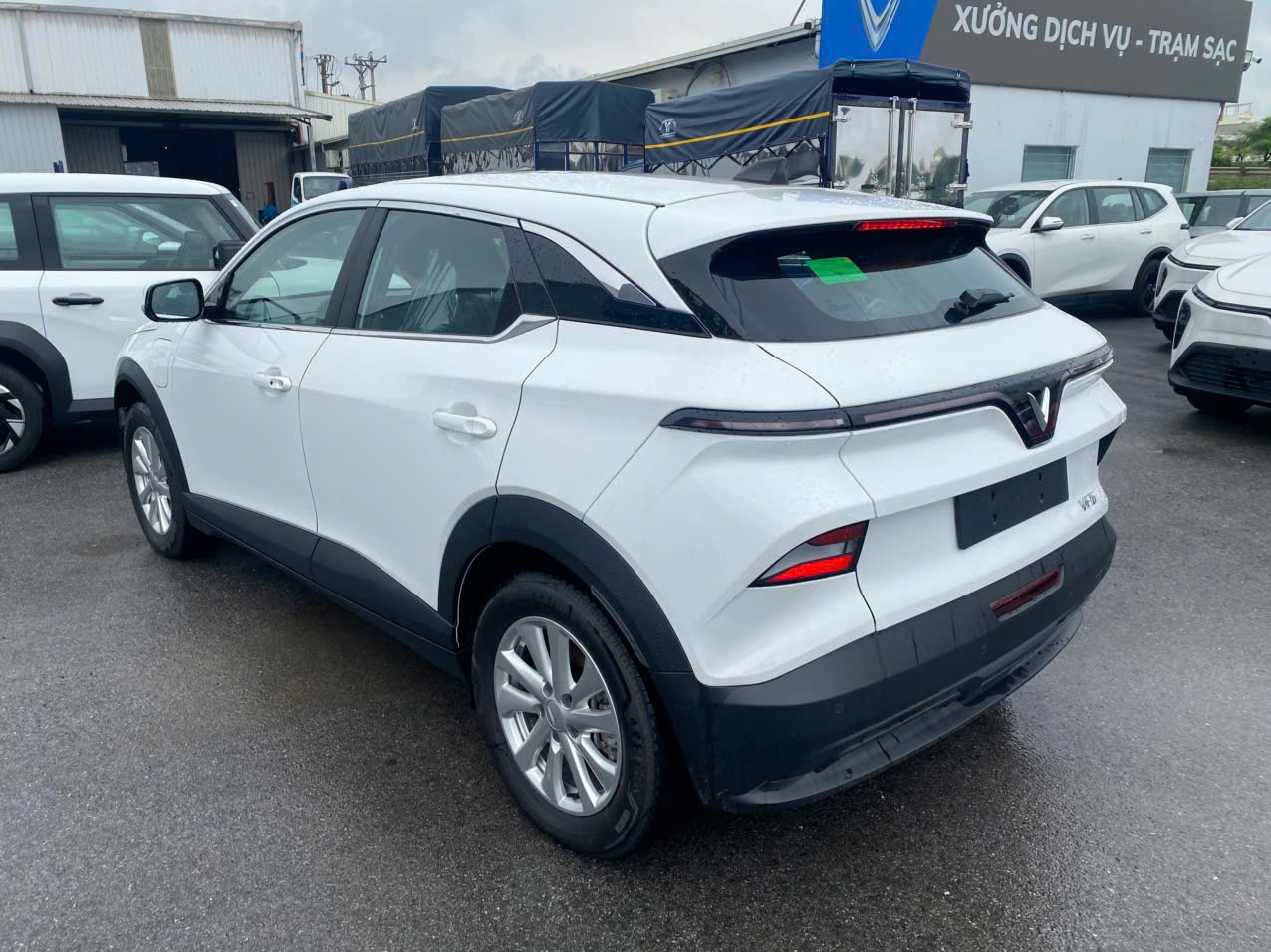 VF6 Eco trả trước bao