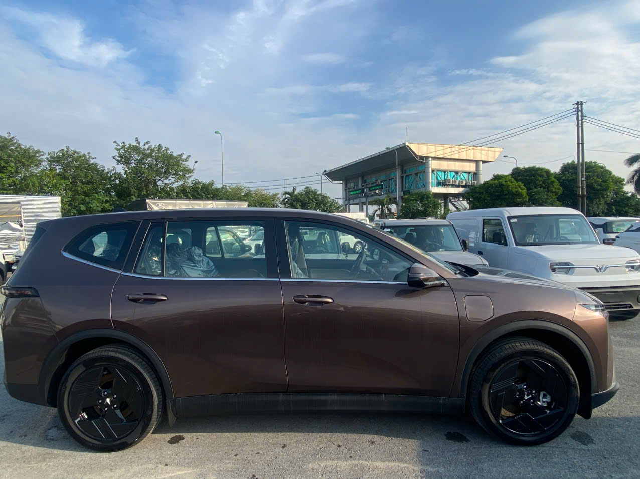 Trả góp VF MPV7