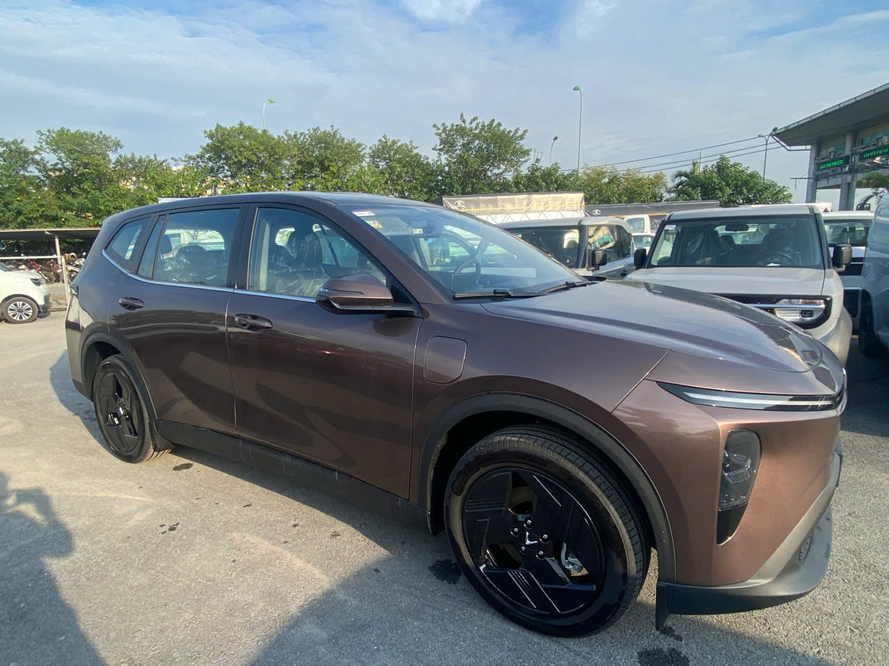 Ngoại thất MPV7