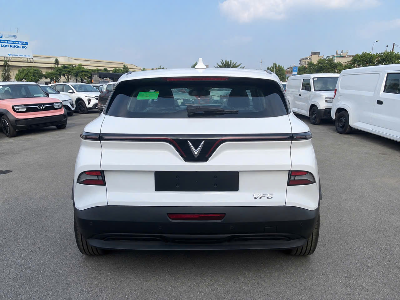 VF6 Plus chạy dịch vụ