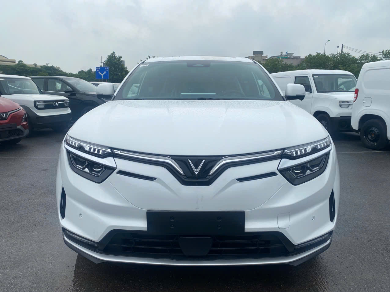 Vinfast VF8