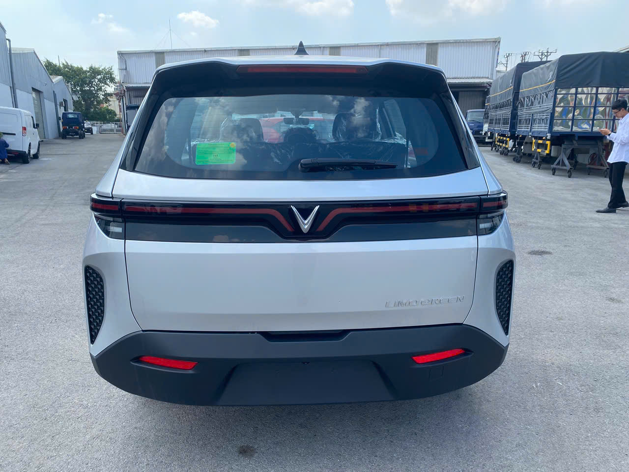 Nội thất Limo Green màu đen