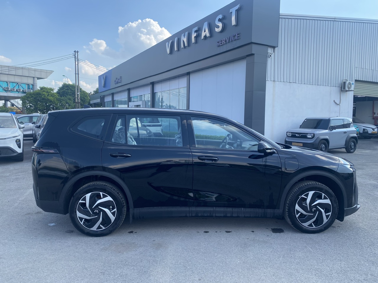 VinFast Limo Green