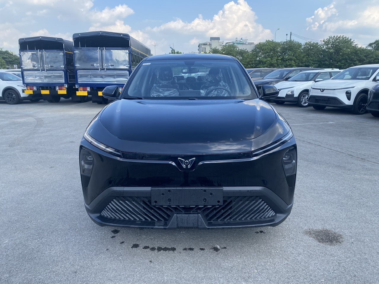 Limo Green nội thất đen
