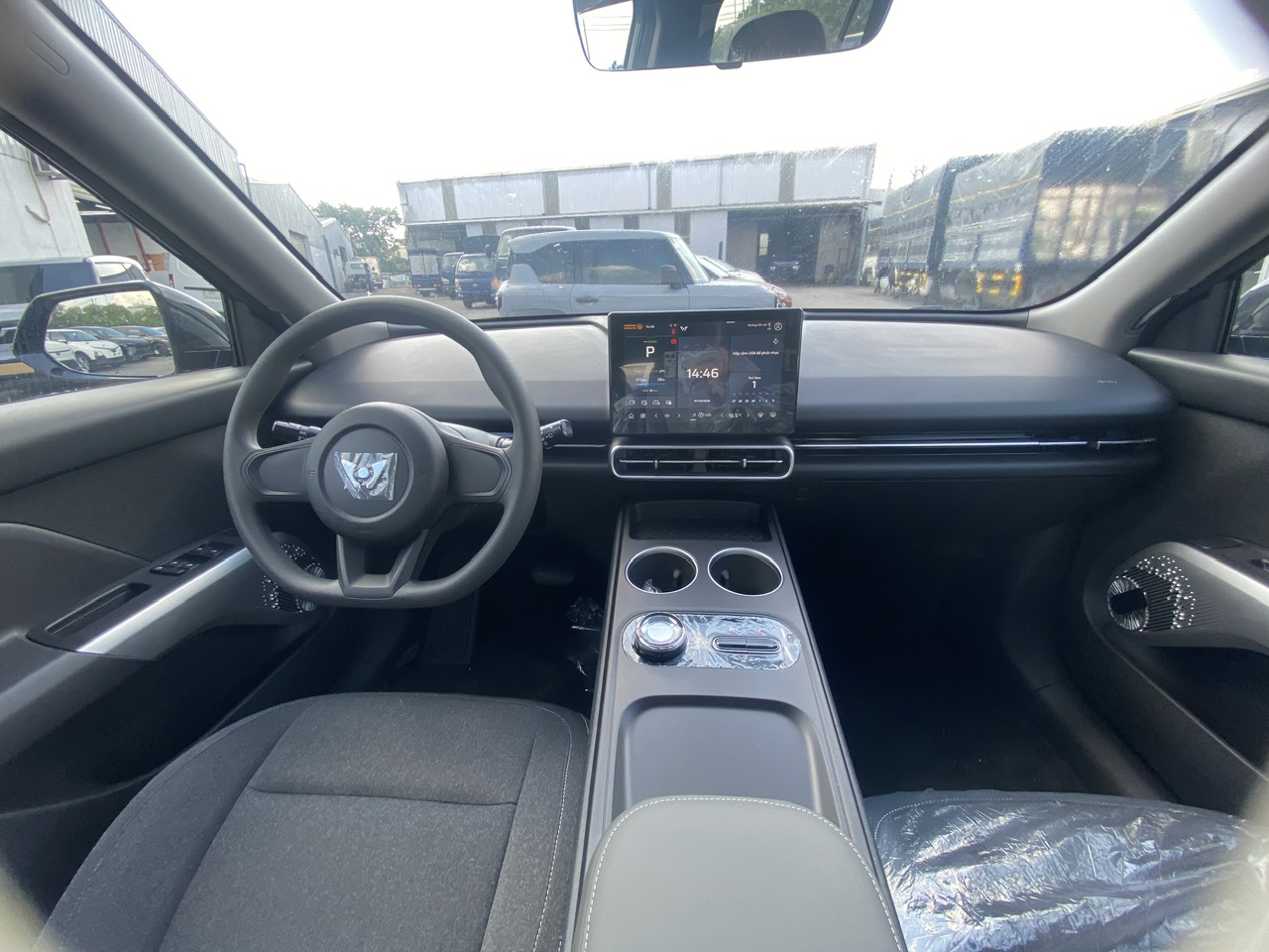 Limo Green màu đen giá bao nhiêu