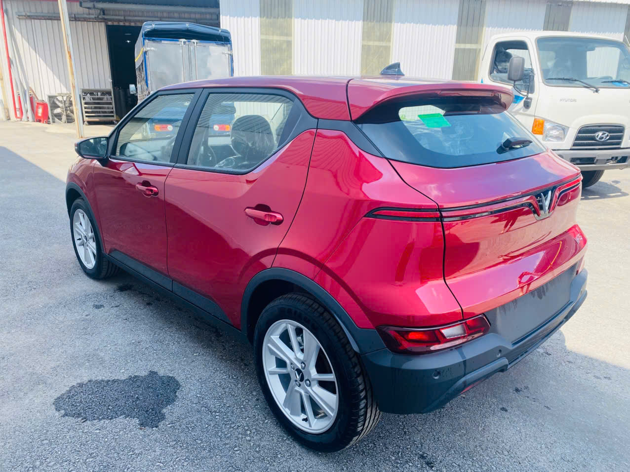 VF5 Plus lăn bánh Hà Nội